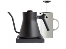 Vaisselle et outils de brassage de café